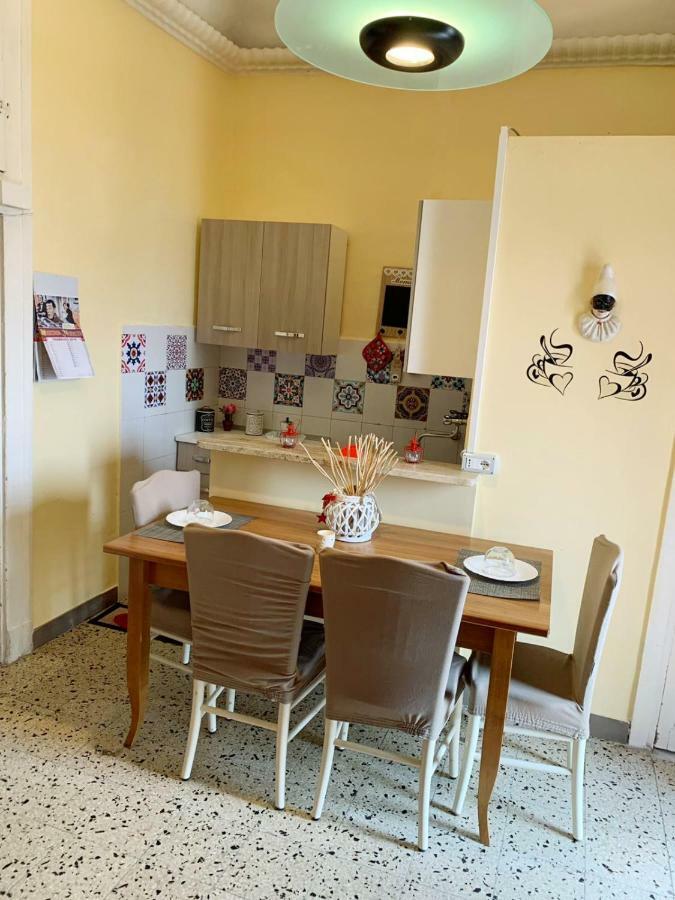 I Tetti Del Centro Storico Apartamento Nápoles Exterior foto
